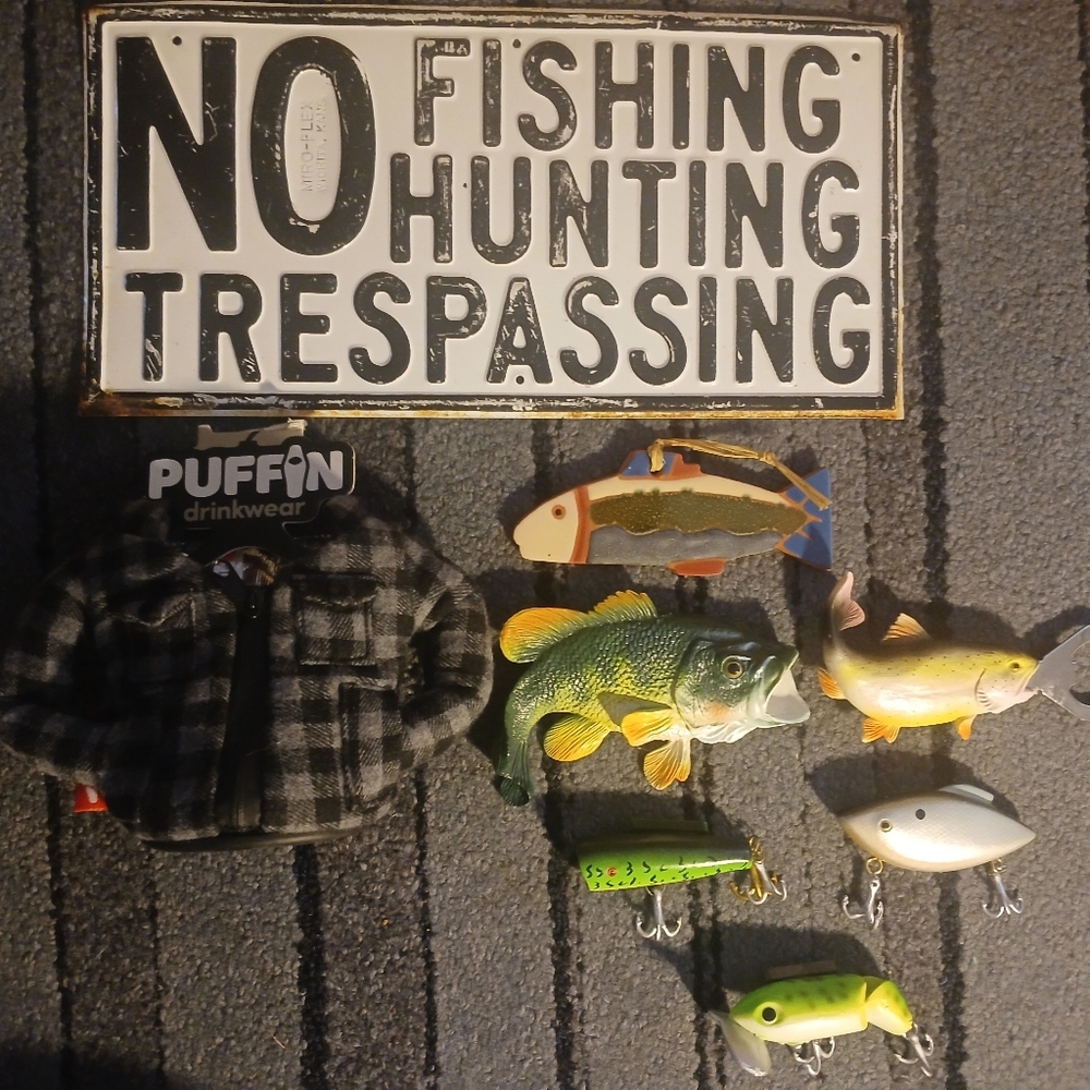 Lot Of 8 Fish Magnets/ License Plate/ Cooler Cup Holder/ Ornament/ Bottle Opener